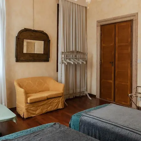 Luxury Balcony 公寓